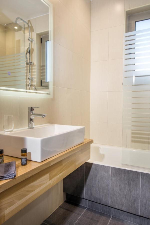 Vardians Villas & Suites Каристос Экстерьер фото